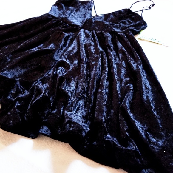 🎉HP🎉Sam Edelman Velvet Strappy Back Romper - Picture 3 of 8